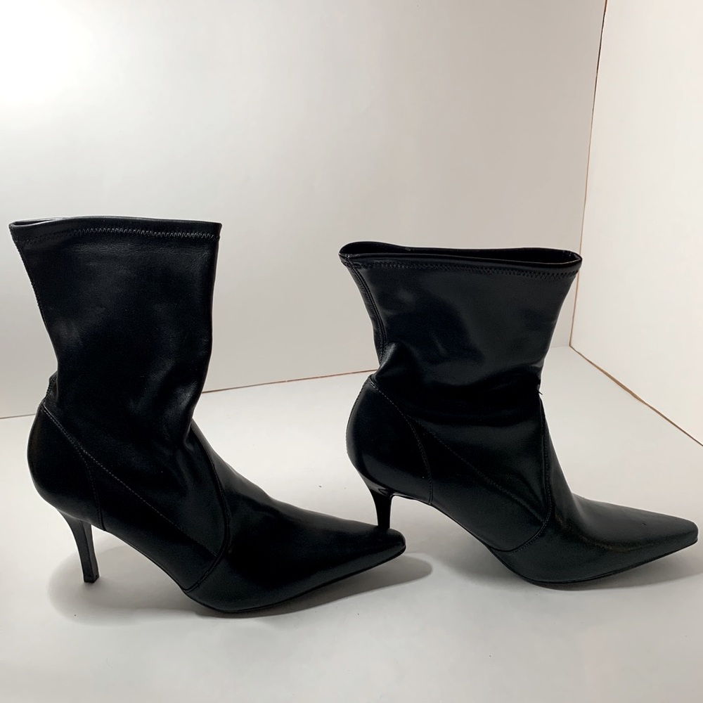 Gianni Bini ankle boots
